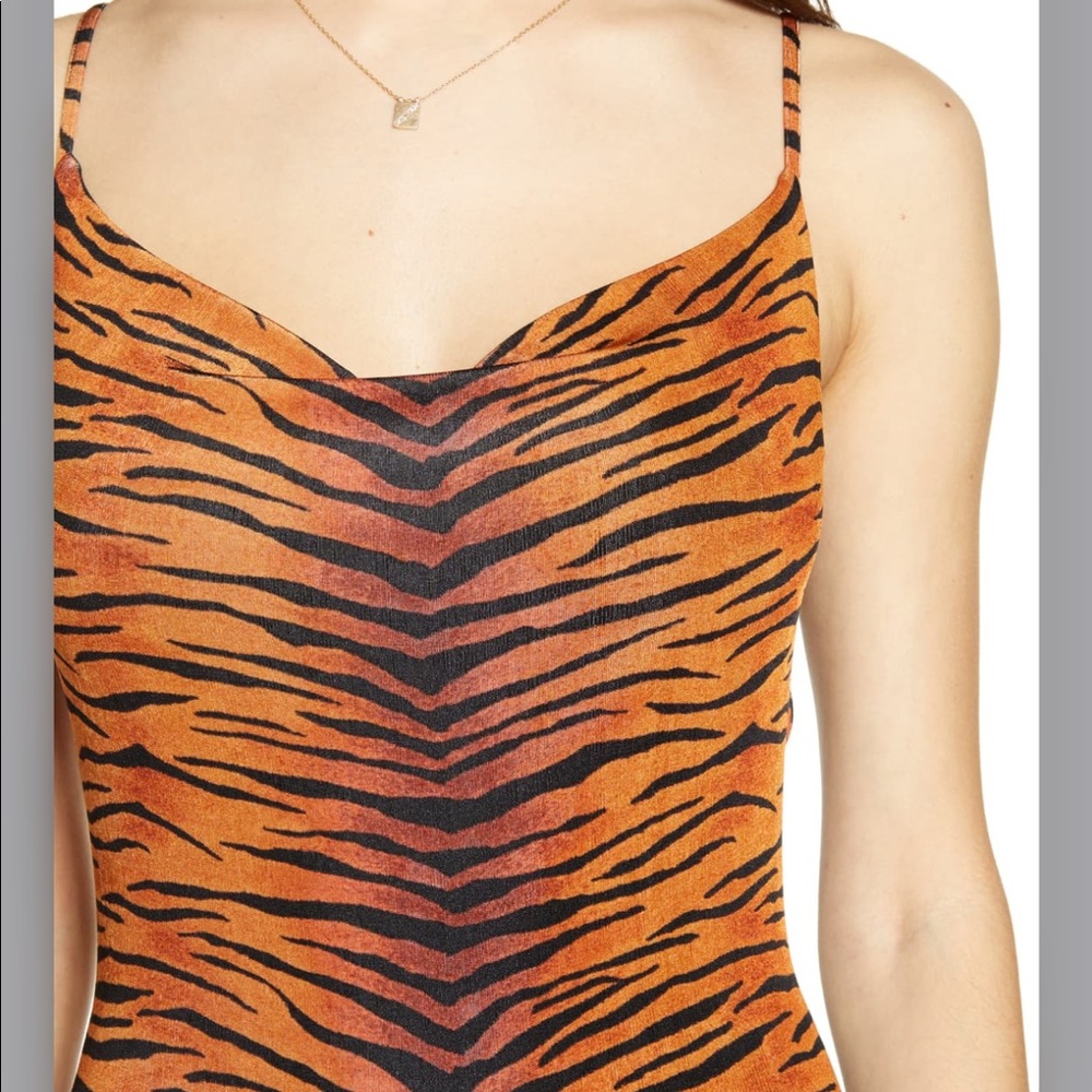 🌹🌹 NWT Absolutely Gorgeous new sleeveless dress - Picture 3 of 4